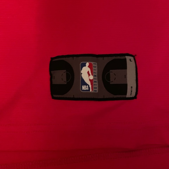 Fred VanVleet Jersey - Picture 2 of 3